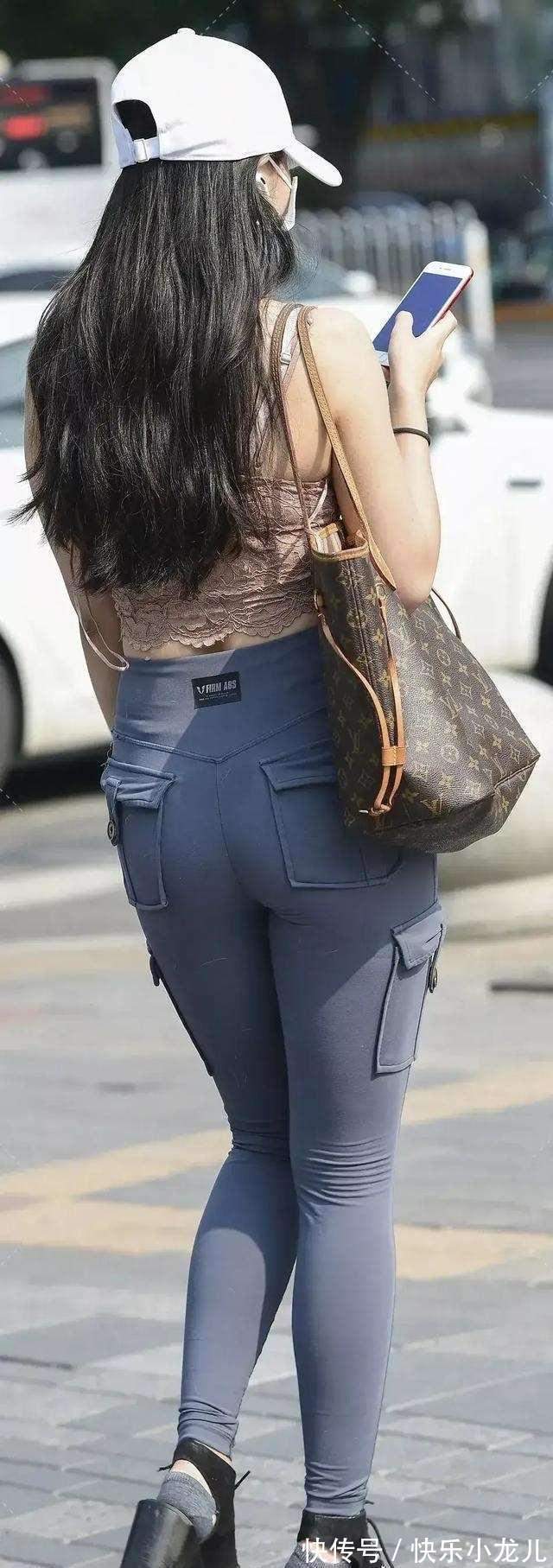 背带裤 柳腰花态的瑜伽裤美女,让造型美感升级,格外美丽