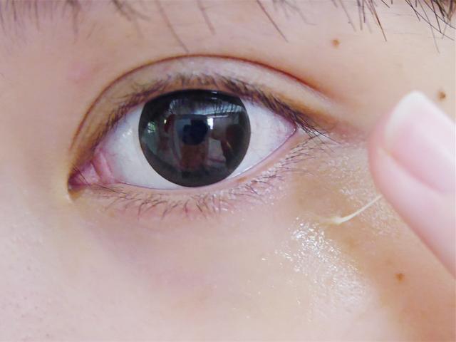 女人长眼袋细纹别慌，每天抹点厨房常见物品，抚平眼袋细纹显年轻