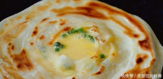 层次|在家不出门，教你鸡蛋灌饼的新做法，不鼓泡却起层次，外酥里嫩