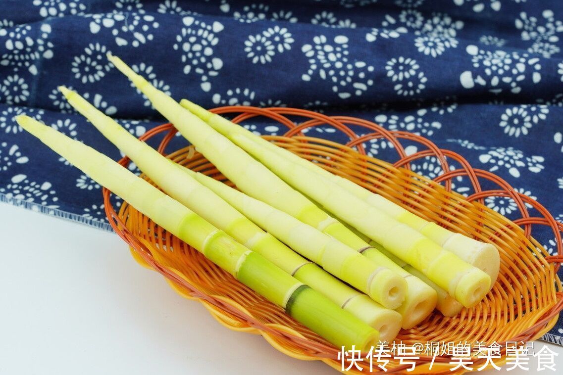 笋干直接放在水里泡?难怪很硬很难嚼,教你正确做法,鲜嫩又好吃