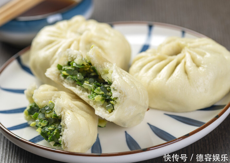 做韭菜馅包子,如何保持翠绿不变色调馅时记得多做一步