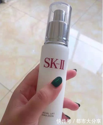 痘痘 护肤品“红黑榜”,大牌也有滥竽充数的时候,买错等于浪费钱!