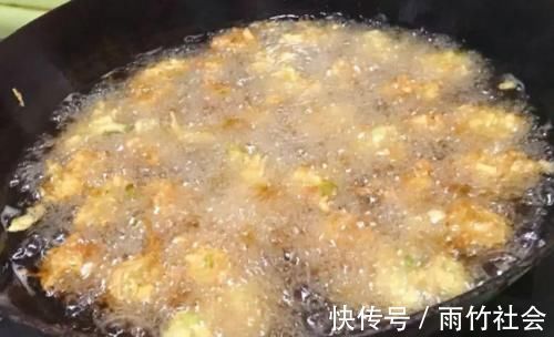 炸萝卜丸子怎么做才酥脆？牢记“4放2窍门”，丸子不散，蓬松酥脆