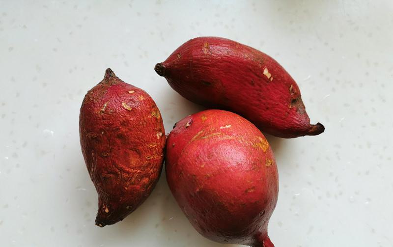 宅家的日子，我家最爱喝这粥，主食和粥一锅出，一人一碗就饱了