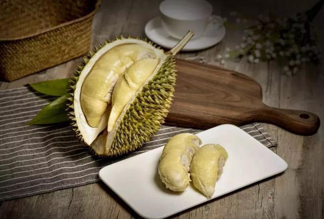 糖分|糖尿病人可以吃猕猴桃吗？医生：想稳定血糖，3种水果建议拉黑