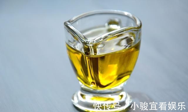 营养物质|医生：想要面部亮透白皙，或可坚持4个养肤方法，女人不妨看看
