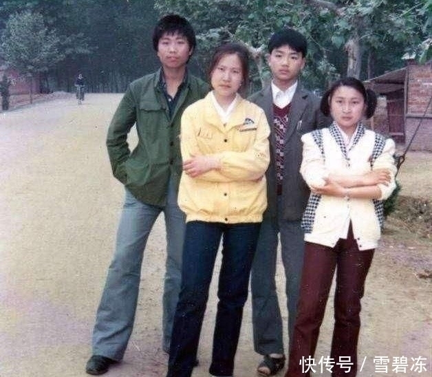 中国人民大学|刘强东的心酸照片被扒出,若有所思的表情,现在已拥有几百亿资产