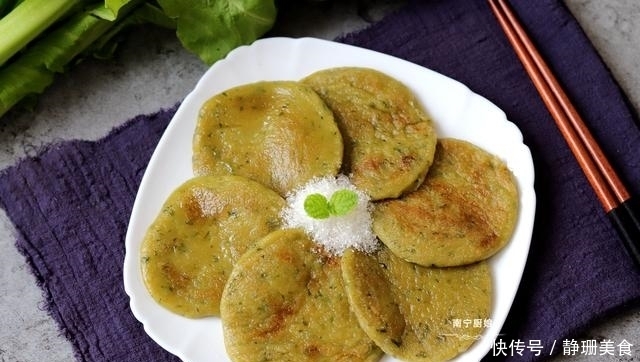 芥菜别用来打汤了,做成这样的小吃,有滋有味,上桌就被家人抢光