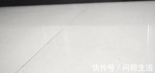 天天拖地还不干净？教你用一秘招，拖一次几天都很干净，太实用了