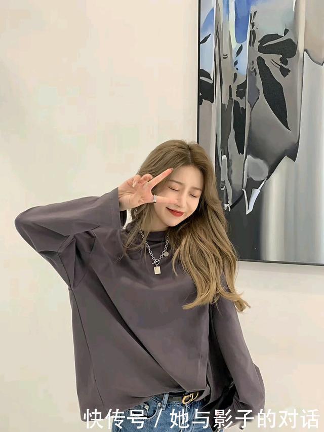 2020秋冬流行的“发色”，不仅白皮女孩染好看，黄黑皮染也超显白