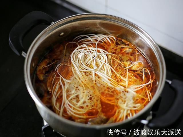 鲜香|汤面还是更喜欢此做法,汤头浓郁,鲜香诱人,每次吃完汁儿都不剩