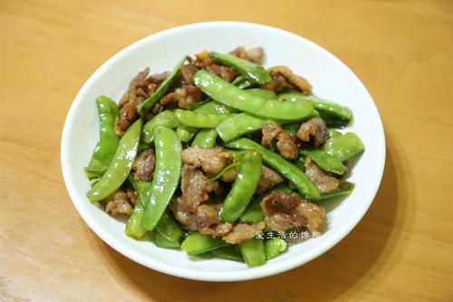 南宁一家六口的午餐,发朋友圈火了,过日子丰俭由人,拒绝精致穷