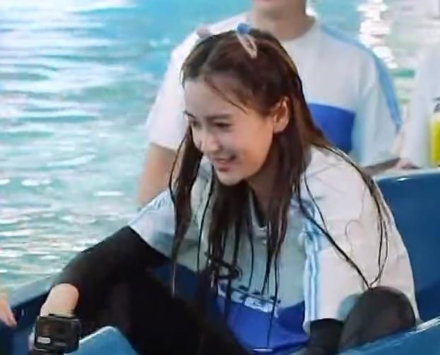 跑男遭遇“死亡角度”拍摄蔡徐坤蒋依依勉强能扛住,而baby让人意外