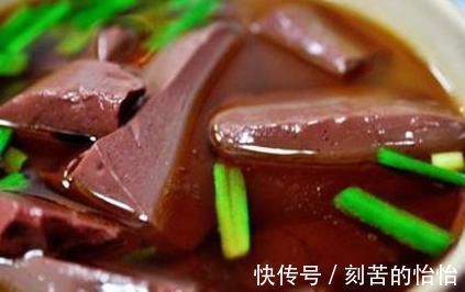 微粒|猪血虽好,但吃了猪血后,一定别碰此类食物,得忌口,告诉家里人