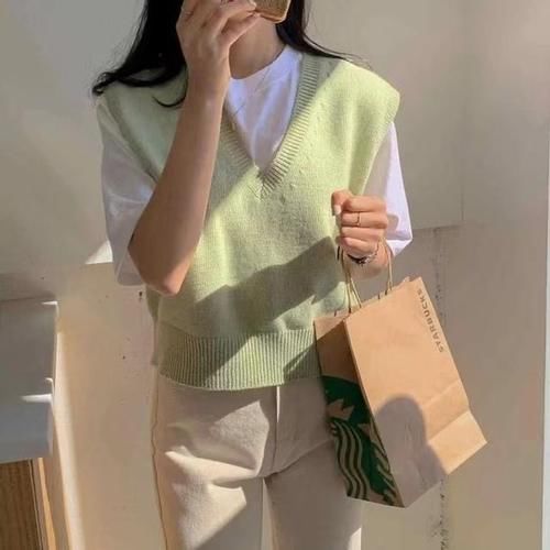 又到了穿马甲的季节，学会这几个搭配思路，时髦百搭显气质