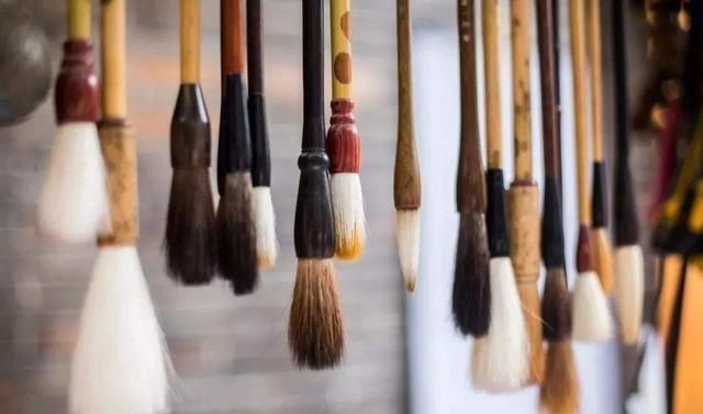 下联@寡妇上联“年难过年年难过年年过”,秀才对出下联,两人喜结良缘