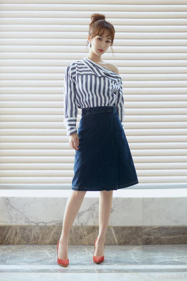 纯色半身裙退位,今夏流行这3种“半身裙”,时髦好看不出错