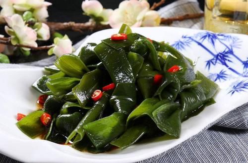 甲状腺激素|33岁女子确诊甲状腺癌，转告家人：这“3物”白送也不要再吃