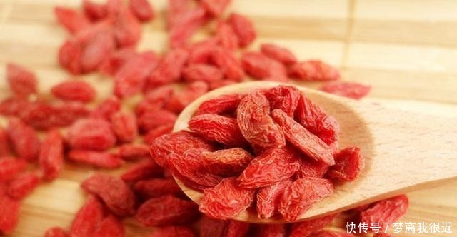 姑娘|文征明见一姑娘殴打一老头, 询问过后才知道 老头竟是姑娘的孙子