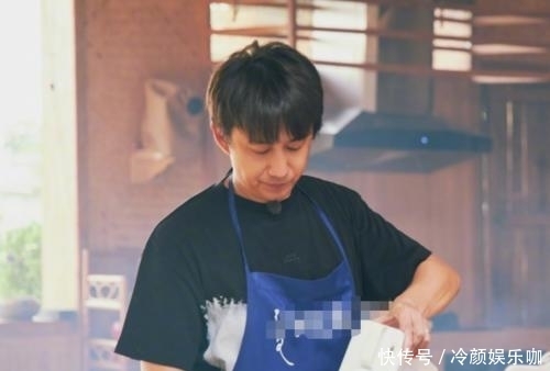 黄多多 黄磊拍完《向往5》,回家为妻子和女儿照相,多多孙莉气质太好了