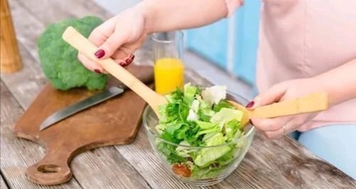 中老年人|轻断食减肥法，效果好，不影响正常工作！公开食谱，你照做就行了