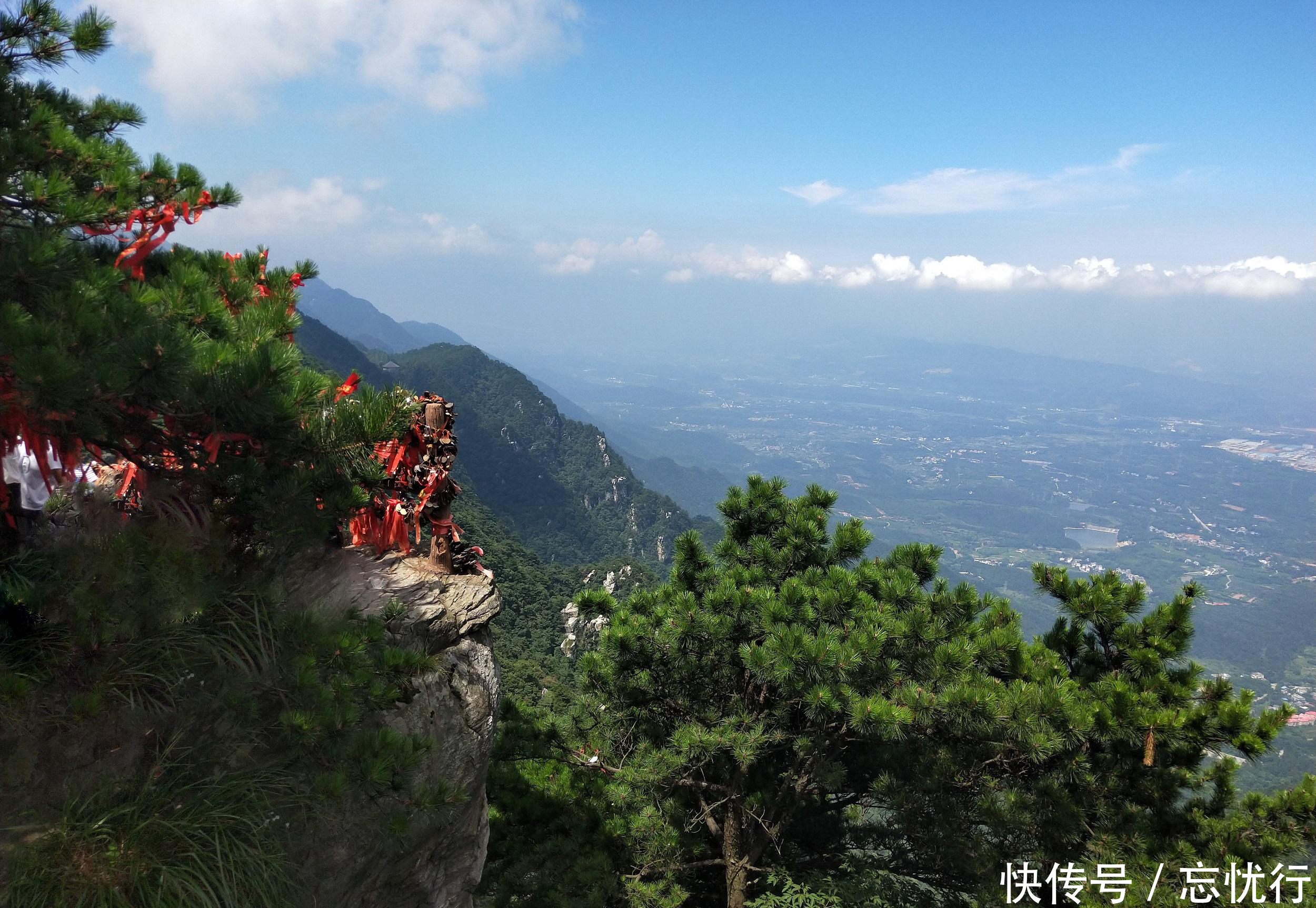 庐山|庐山谷深壑幽的峡谷，峰岭秀山奇石怪异，这里的美景确实值得一游