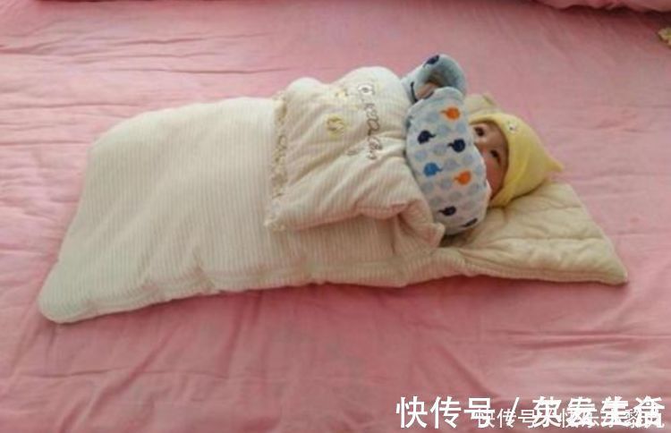 满床|宝宝睡觉总“满床滚”，可能带娃方式不太对，3个问题家长要上心