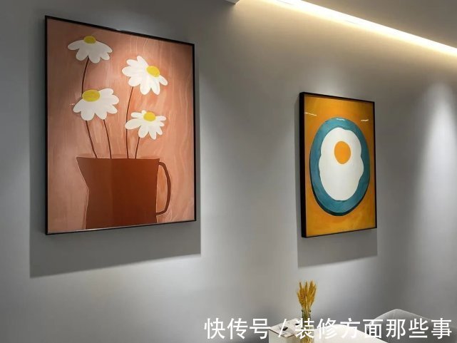 灯光|104平四口之家，客厅激光投影太过瘾，整柜的手办太壮观