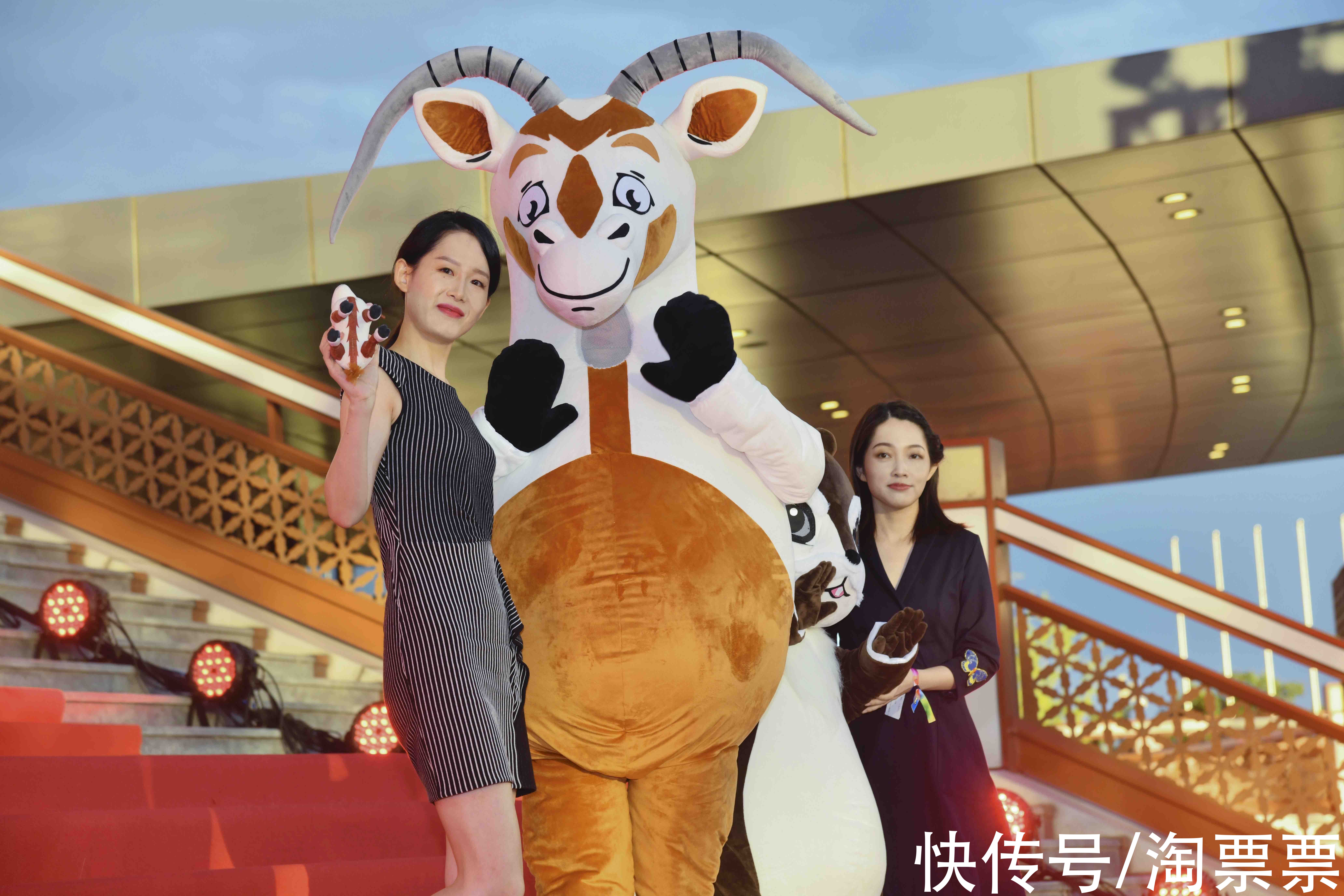 有限公司|电影《王者回归》定档12.24 手绘动画惊艳平安夜
