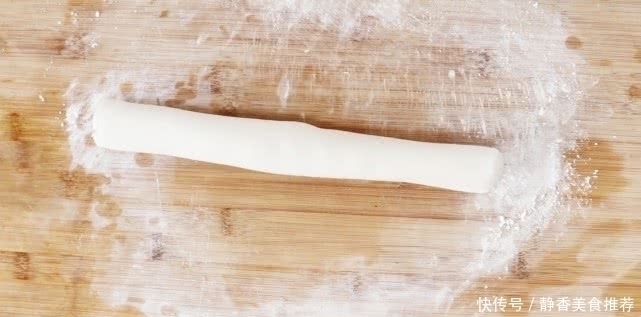 糯米粉开水一烫,两手一捏,自己一餐可以吃30个