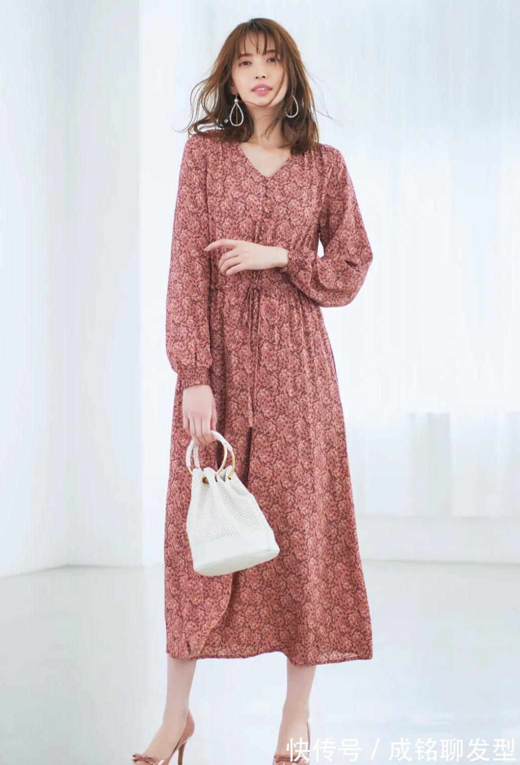 穿搭|显身材又养眼的穿搭,10套减龄时尚的日系穿搭,精致优雅又有气质