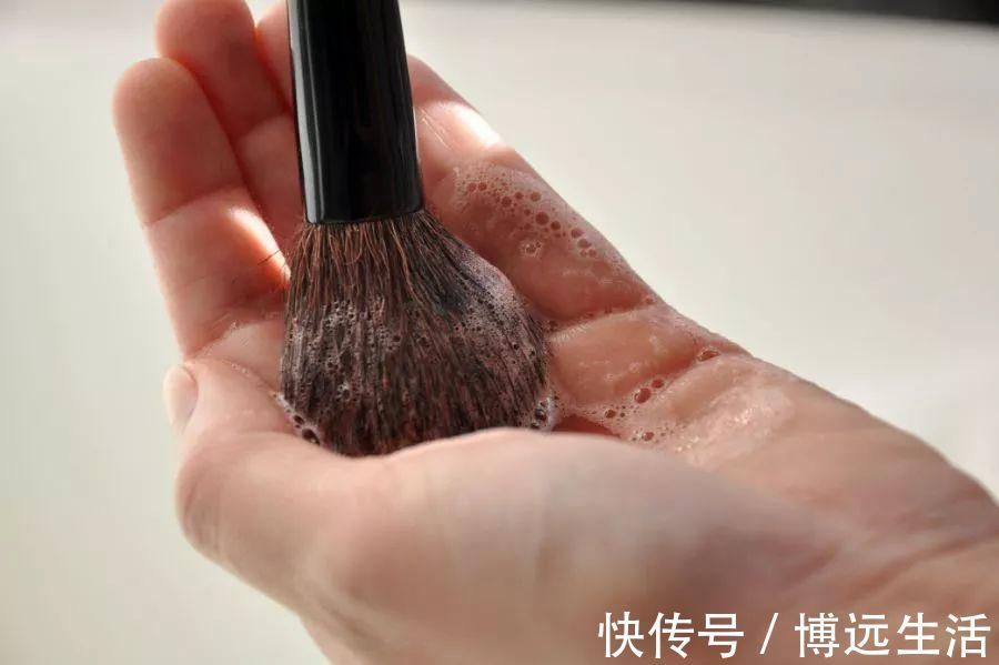 化妆品|过期化妆品该如何处理扔掉的话太亏了,你要学会这样做