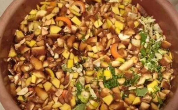 养殖花草小妙招用香蕉皮盆栽植物，分分钟搞定肥水、清洁问题