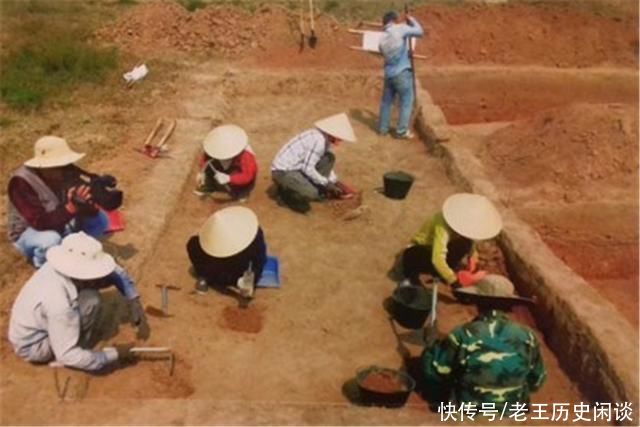 旧石器时代遗址出土“烧骨”，专家通过研究，还原原始时代的火葬