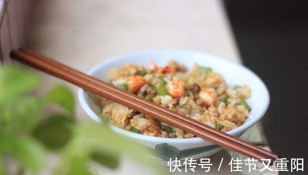 肾脏|每天吃多少盐为宜?专家提醒,最好别超6克,易得高血压