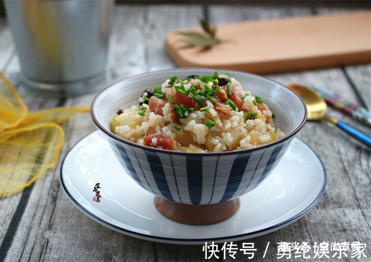 秋天,不妨试试此款焖饭,简单快捷又好吃,增强身体免疫力