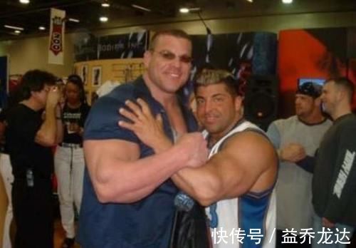 健美界|世界上超大的健美运动员,体重400磅,每天要吃1.2万卡路里