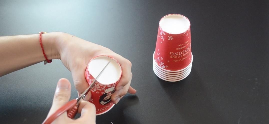 一次性纸杯这样改造一下, 放在卫生间里有大用处, 看完你会感谢我的