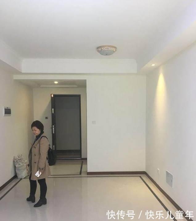 淋浴柜|这就是所谓的精装房,一看就傻掉了!这就是开发商所谓精装房?