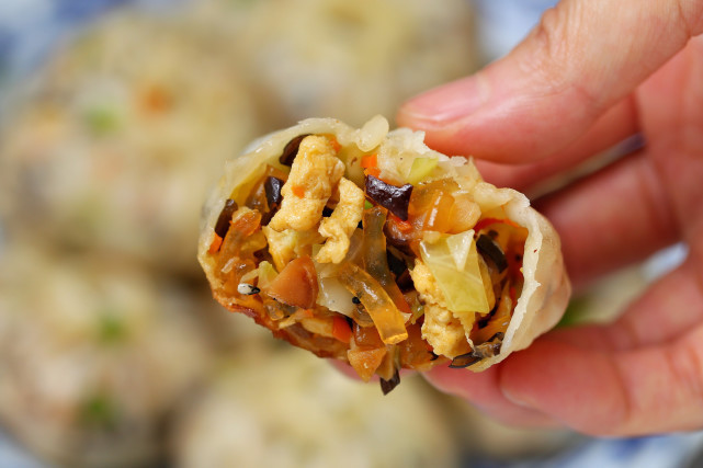 懒人生煎包做法,不发面不醒面,皮薄馅大简单快手,早餐就它了!