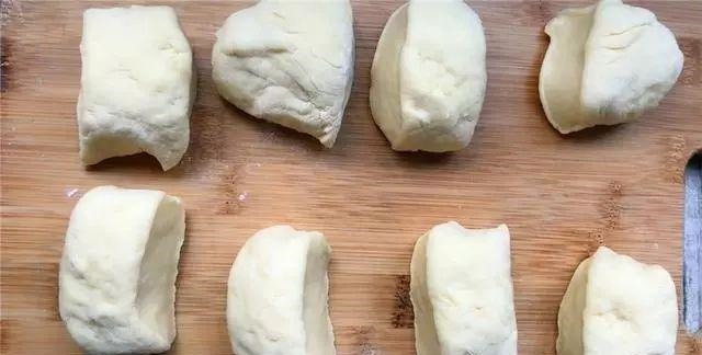 电饭锅做早餐面包的配方,比蒸馒头还香甜,学会可以做给家人吃!