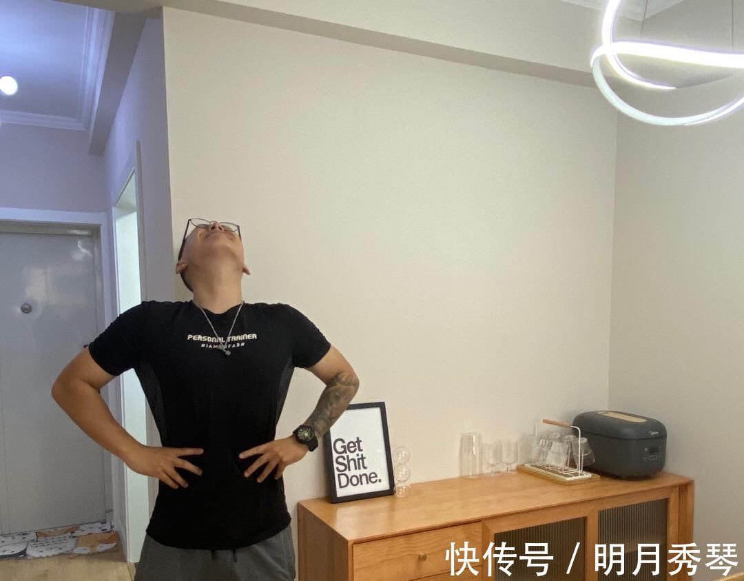 原木色|她家花了三个月装修完工,不做电视墙,不做吊顶,越简单越耐看