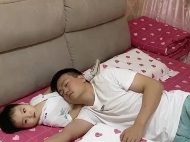 睡眠时间|四种常用的哄睡方式,正威胁宝宝健康,别为追求快速哄睡而坑了娃