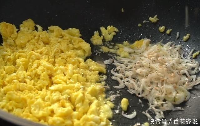 冬天就爱吃这馅的包子,不发面不烫面,皮薄馅足,一次至少吃4个