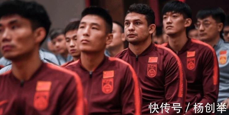 中国足球|陈戌源丢掉最后的底线,国足集训名单遭质疑:这10位大爷该退役了