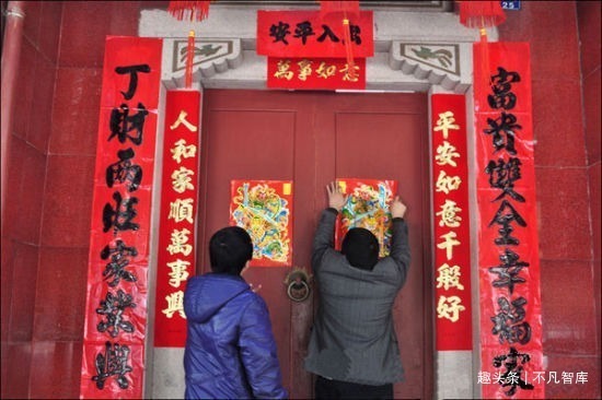 李煜!上联:“马超、马云、马化腾,马到成功”,李姓神回复霸气反击!