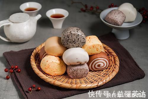 香甜|在家蒸馒头,不用牛奶和水,不加酵母,蒸好后又大又软,味道香甜