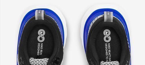 epic 出道即巅峰,这双耐克跑鞋有颜值有性能,但我劝你再等等!