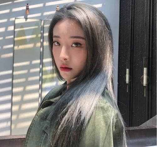 巧克力|今年冬季流行染“奶茶色”,看似低调却很有质感,不换发型也时髦