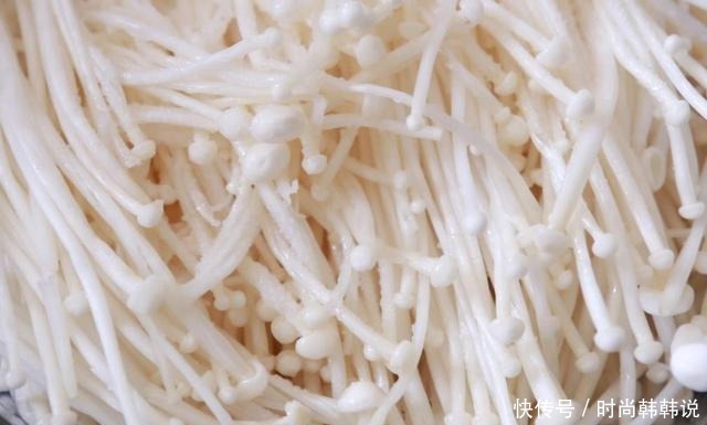 最近宅在家,炸上一盘美食,边玩边吃停不下来,成本才几块钱